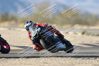 media/Dec-07-2025-CVMA (Sun) [[3e7d2de5dc]]/Race 12- Formula 40 MW and LW/